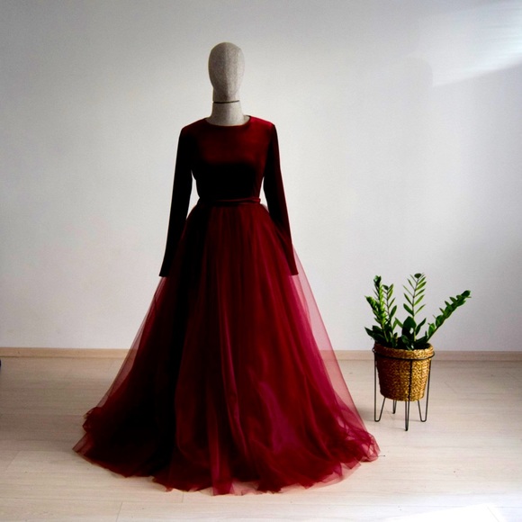 Raspberry valor gown - Picture 1 of 1